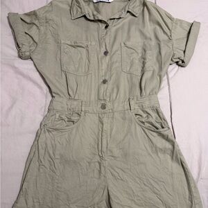 Zara Sage Green Button-Up Shirt